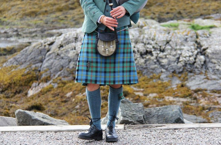 Schoene Aussichten Touristik_Schottland_pixabay_bagpipes-3029347_1280